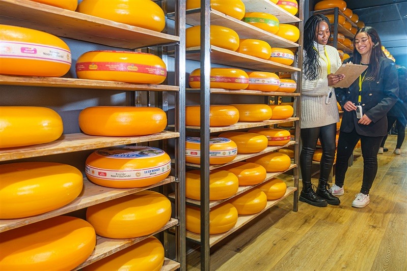Een dag vol kaas en gezelligheid is een bedrijfsuitje om voor te smelten!